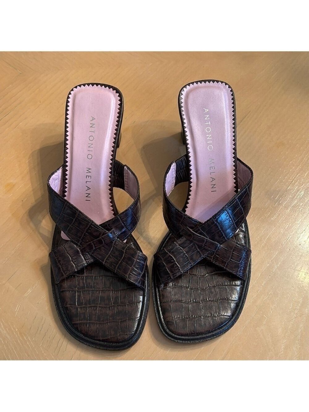 Antonio Melani Brown Chloe Croc Embossed Leather Sandals Size 6.5